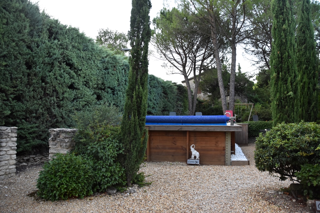 villa lumières, luberon, Goult, espace détente, piscine hors sol